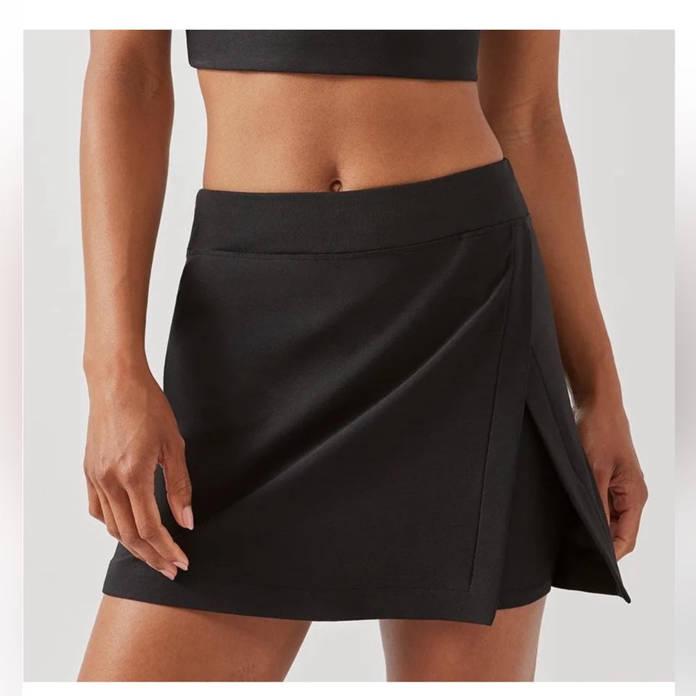 Outdoor Voices Court Skort in Black Size S